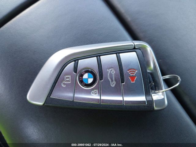 WBA7F0C50JGM23140 BMW 750i