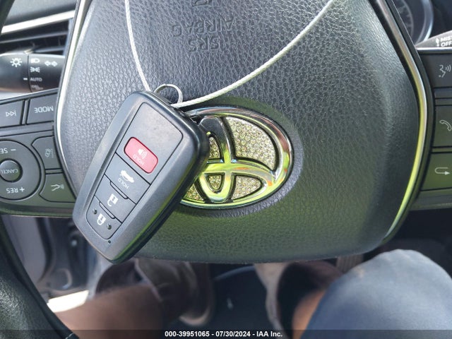 Toyota CAMRY LE 2018 JTNB11HK5J3010701 Image 11