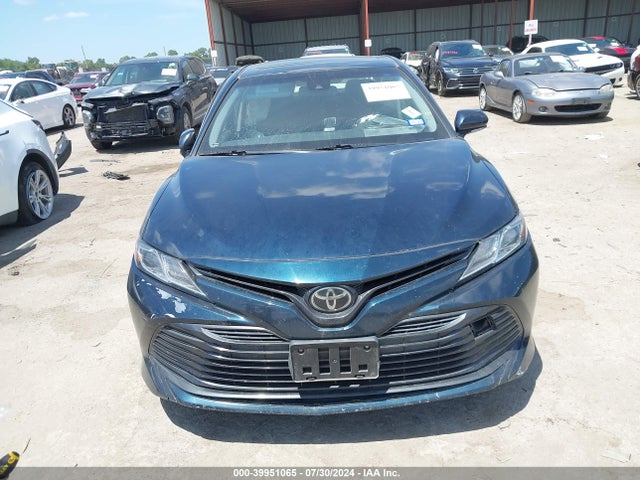 Toyota CAMRY LE 2018 JTNB11HK5J3010701 Image 12