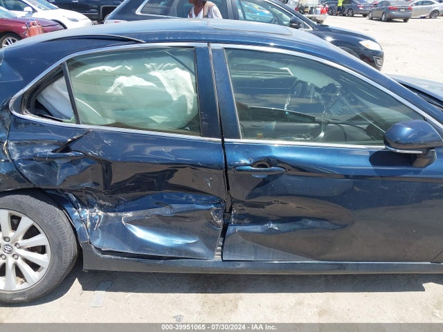 Toyota CAMRY LE 2018 JTNB11HK5J3010701 Image 13