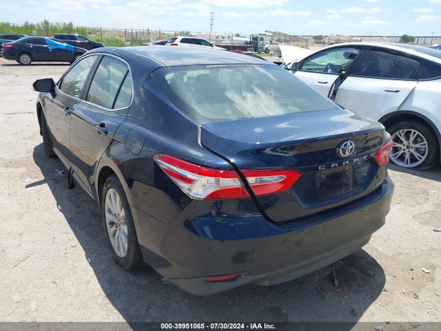 Toyota CAMRY LE 2018 JTNB11HK5J3010701 Image 3