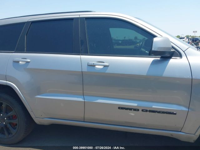 1C4RJEAG0JC511883 Jeep Grand Cherokee Altitude 4x2