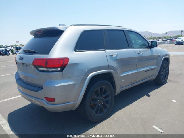 1C4RJEAG0JC511883 Jeep Grand Cherokee Altitude 4x2