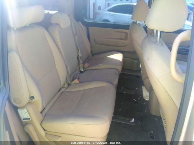 KNDMB5C15G6178345 KIA SEDONA LX