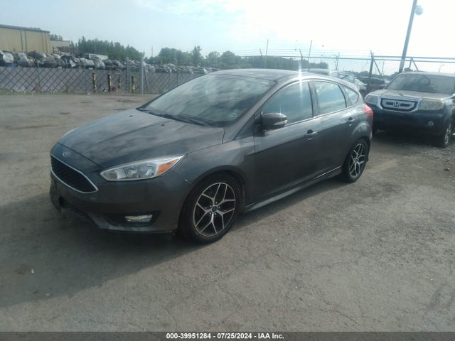 Ford FOCUS SE 2016 1FADP3K2XGL275130 Image 2