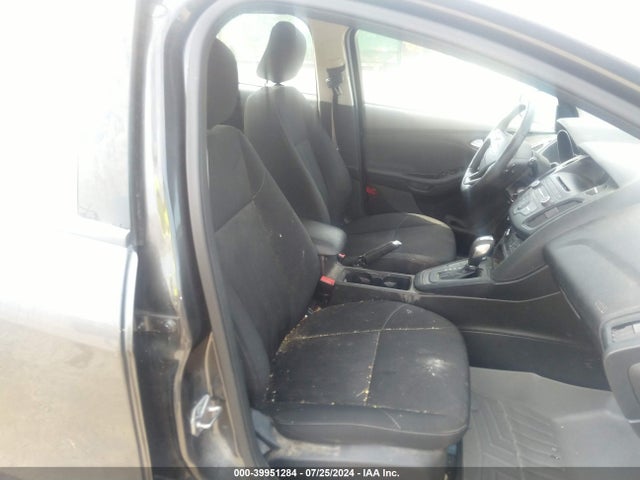 Ford FOCUS SE 2016 1FADP3K2XGL275130 Image 5