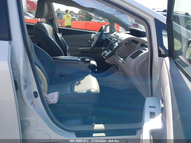Toyota Prius V Five/four/three/two 2017 JTDZN3EU1HJ067833 Image 5