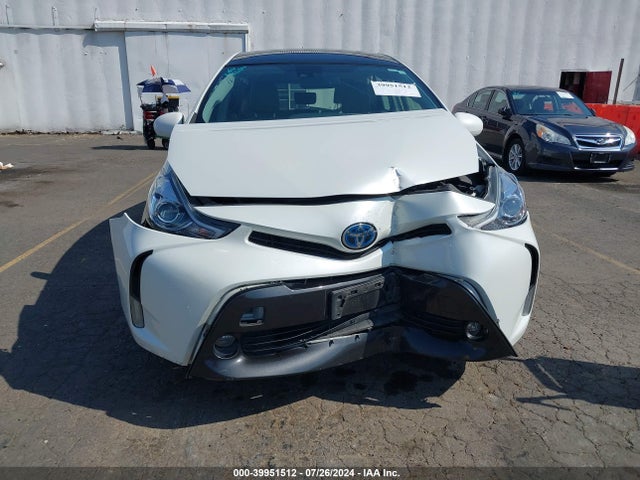 Toyota Prius V Five/four/three/two 2017 JTDZN3EU1HJ067833 Image 6