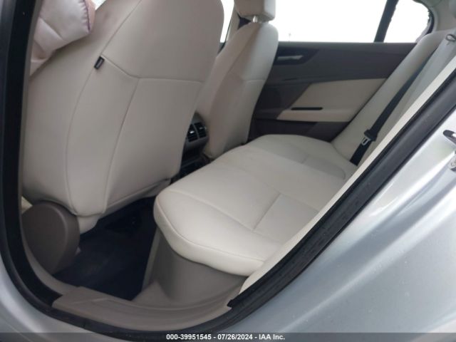 SAJAR4BG5HA964810 Jaguar Xe 25t