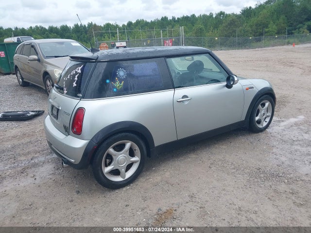 2005 MINI COOPER WMWRC33495TJ67555 Photo 3