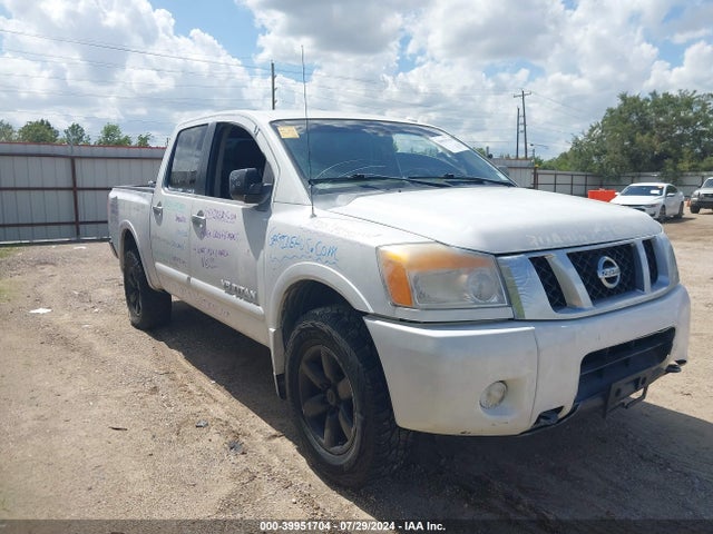 2014 1N6BA0EC1EN513175 main image