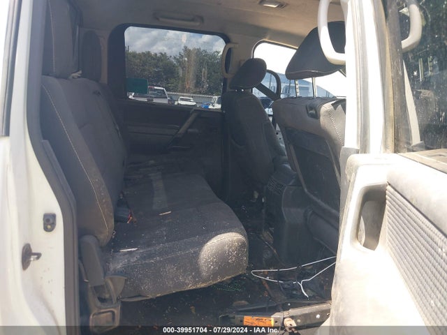Nissan Titan Pro-4x 2014 1N6BA0EC1EN513175 Image 8