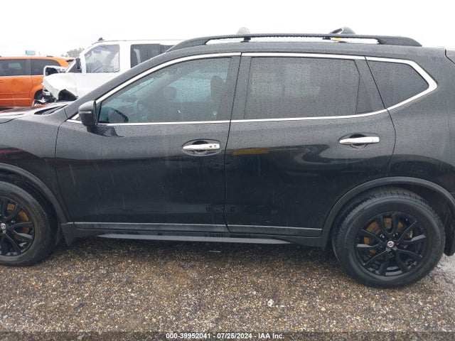 Nissan ROGUE SV 2018 5N1AT2MT2JC733738 Image 14