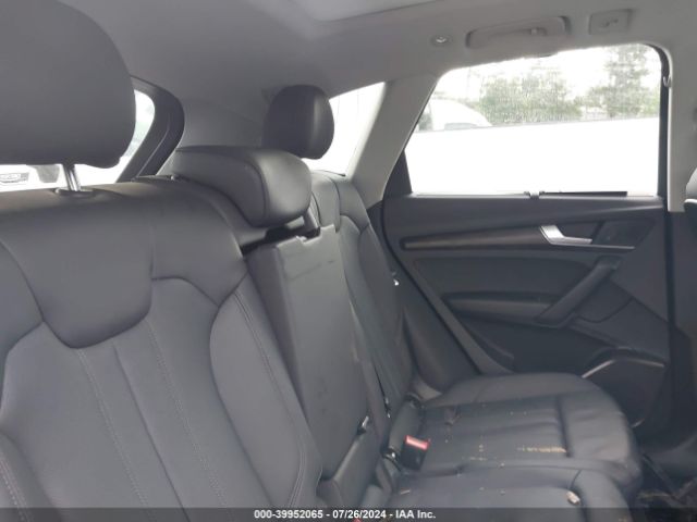 WA1BNAFY2J2221807 Audi Q5 2.0t Premium/2.0t Tech Premium