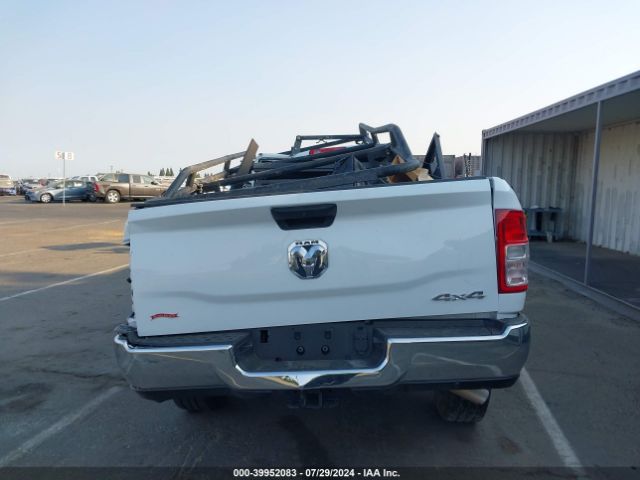 3C6UR5HJ4PG537047 RAM 2500 Tradesman  4x4 8' Box