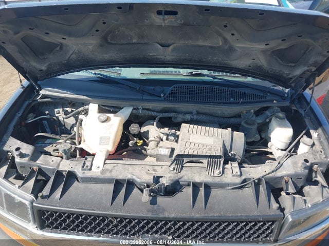 Chevrolet Express 2500 Work Van 2017 1GCWGAFF7H1140527 Image 10