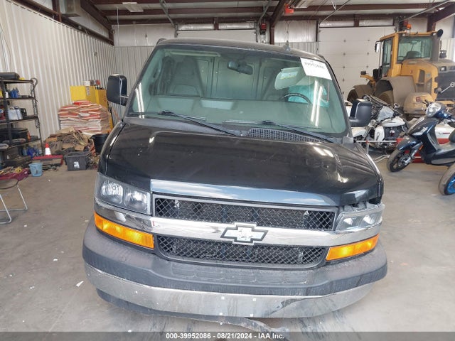 Chevrolet Express 2500 Work Van 2017 1GCWGAFF7H1140527 Image 12