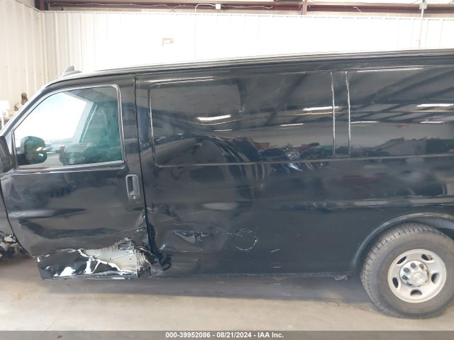 Chevrolet Express 2500 Work Van 2017 1GCWGAFF7H1140527 Image 14