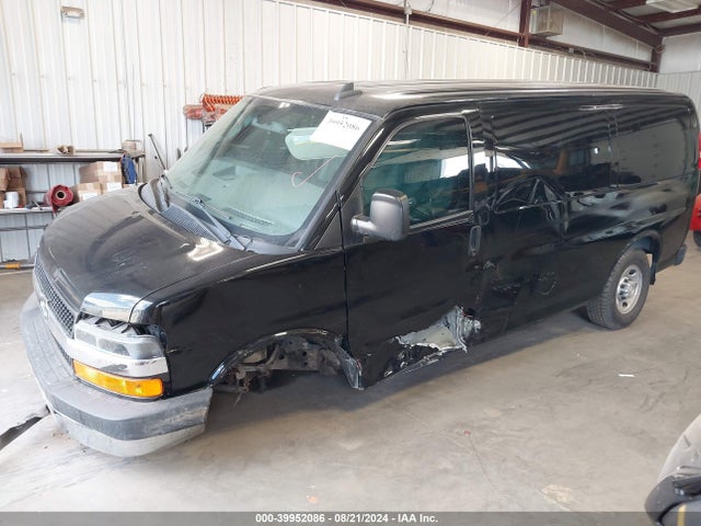 Chevrolet Express 2500 Work Van 2017 1GCWGAFF7H1140527 Image 2
