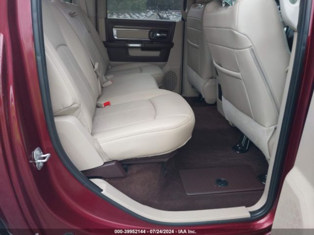 1C6RR7NM9JS336194 RAM 1500 Laramie  4x4 5'7 Box