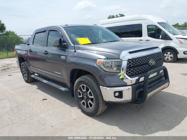Toyota Tundra Sr5 5.7l V8 2018 5TFDW5F11JX769323 главное изображение