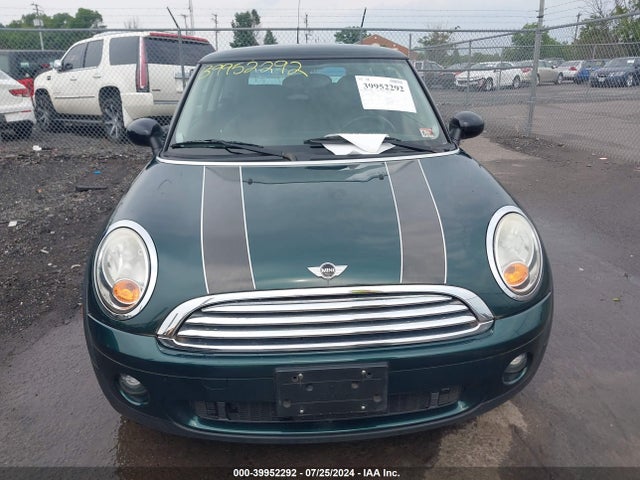 2010 MINI COOPER WMWMF3C59ATZ65798 Photo 5