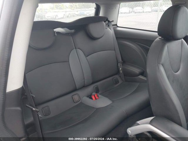 2010 MINI COOPER WMWMF3C59ATZ65798 Photo 7