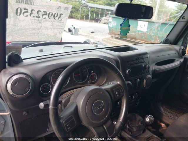 1C4AJWAG9EL110079 Jeep Wrangler Sport