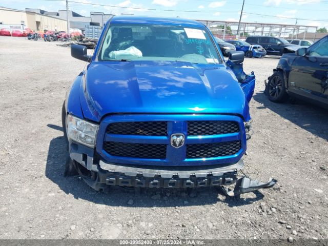 1C6RR7FT4JS328249 RAM 1500 Express Quad Cab 4x4 6'4 Box