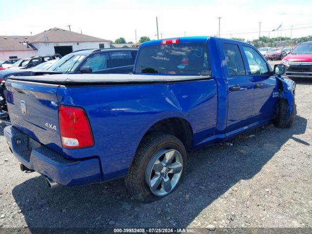 1C6RR7FT4JS328249 RAM 1500 Express Quad Cab 4x4 6'4 Box