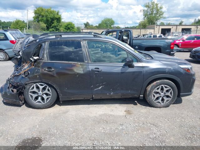 JF2SKAEC3KH537608 Subaru Forester Premium