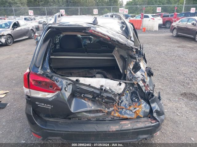 JF2SKAEC3KH537608 Subaru Forester Premium