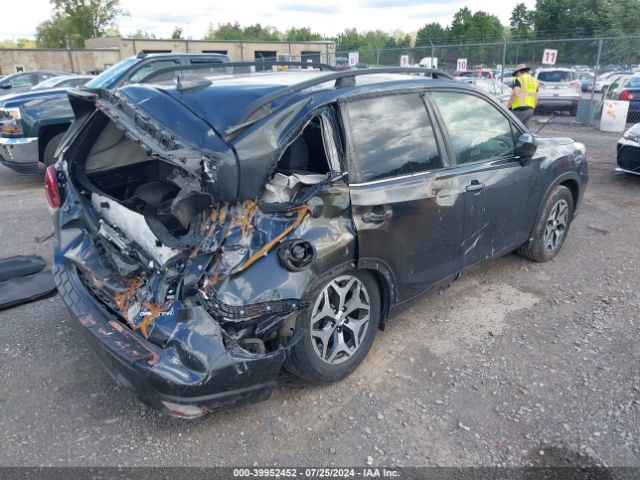 JF2SKAEC3KH537608 Subaru Forester Premium