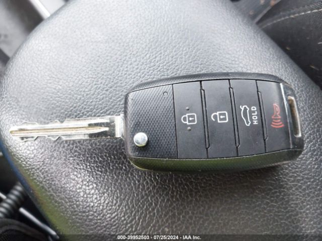 3KPFK4A75JE258515 KIA FORTE LX