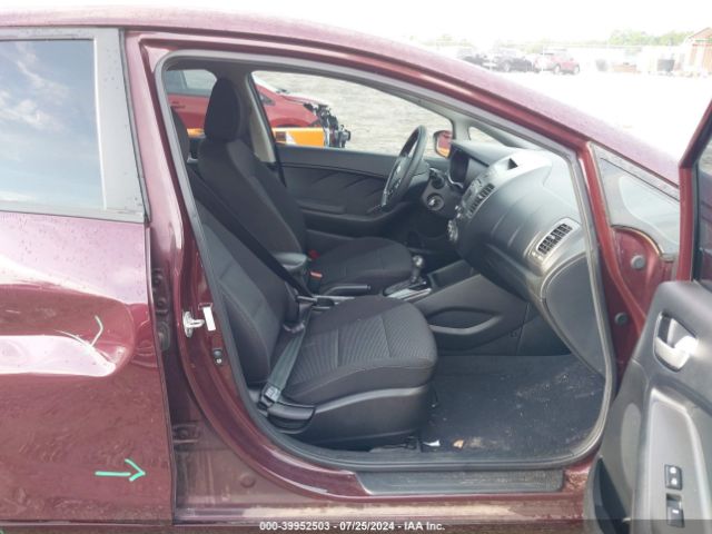 3KPFK4A75JE258515 KIA FORTE LX