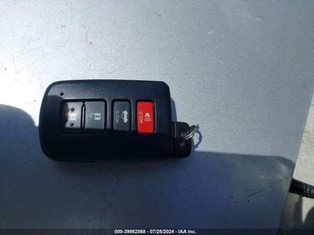 4T1BF1FK9HU625034 Toyota CAMRY XLE