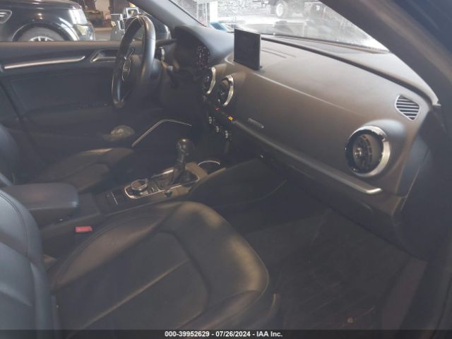 WAUJ8GFF1J1032241 Audi A3 2.0t Premium/2.0t Tech Premium