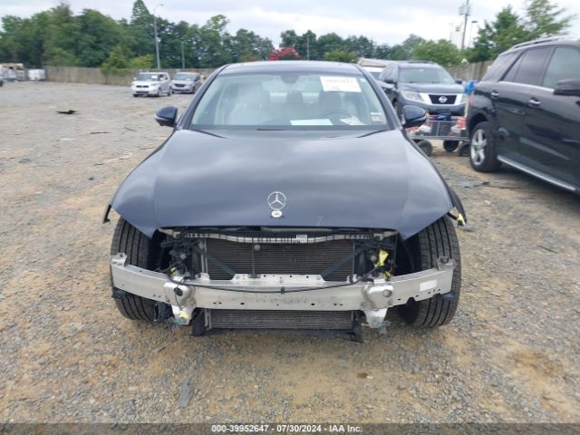 WDDZF4KB8KA594173 Mercedes-Benz E 300 4matic