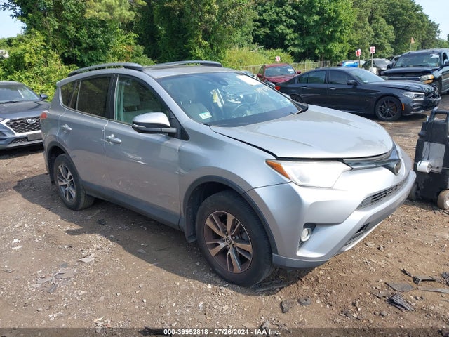 Toyota Rav4 Xle 2017 2T3RFREVXHW662013 главное изображение