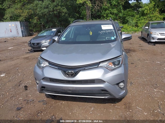 Toyota Rav4 Xle 2017 2T3RFREVXHW662013 Image 12