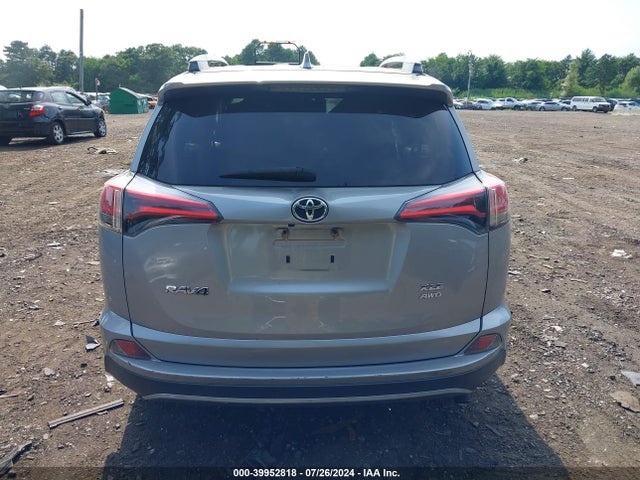 Toyota Rav4 Xle 2017 2T3RFREVXHW662013 Image 16