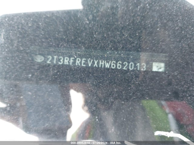 Toyota Rav4 Xle 2017 2T3RFREVXHW662013 Image 17