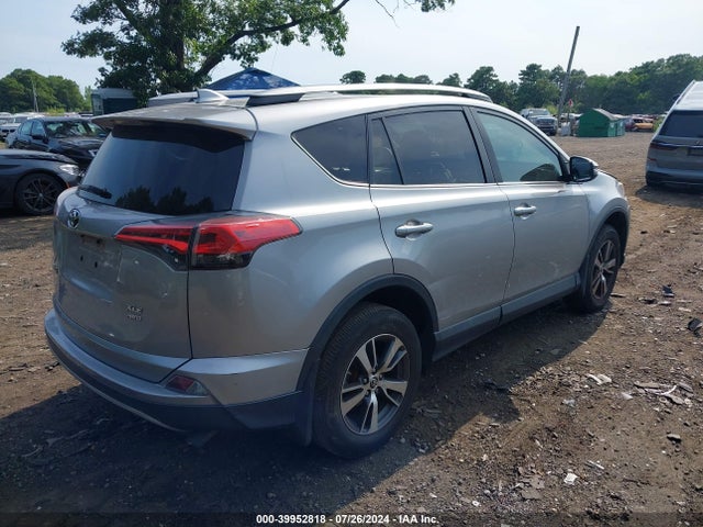 Toyota Rav4 Xle 2017 2T3RFREVXHW662013 Image 4