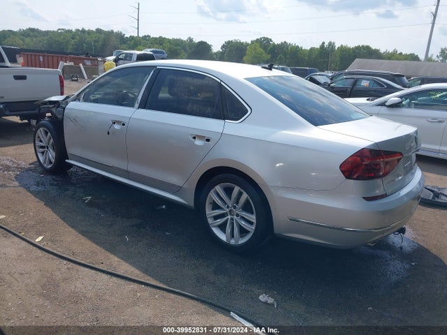 1VWGT7A37HC046763 Volkswagen Passat 1.8t Se
