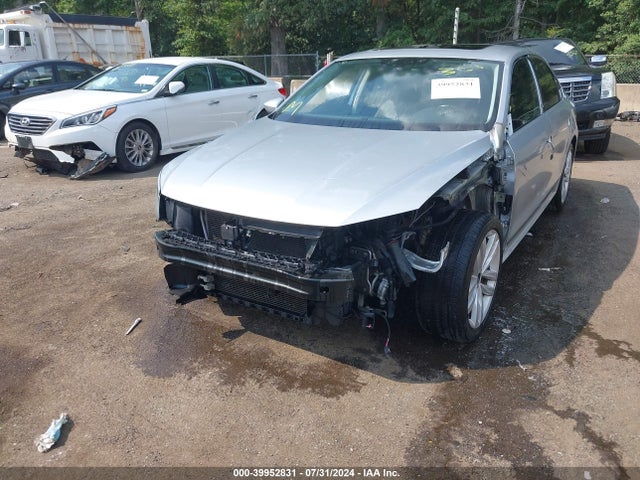 1VWGT7A37HC046763 Volkswagen Passat 1.8t Se