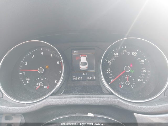 1VWGT7A37HC046763 Volkswagen Passat 1.8t Se