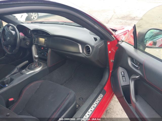 JF1ZNAA17E8701347 Scion Fr-s Monogram