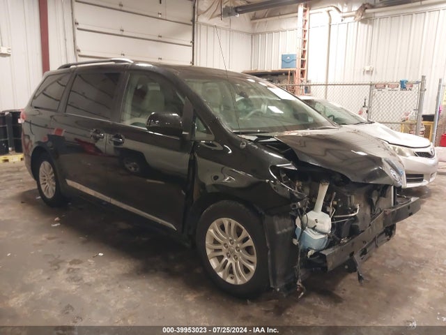 Toyota Sienna Limited V6 7 Passenger/xle V6 7 Passenger Auto Access Seat/xle V6 8 Passenger 2014 5TDYK3DC6ES506830 main image