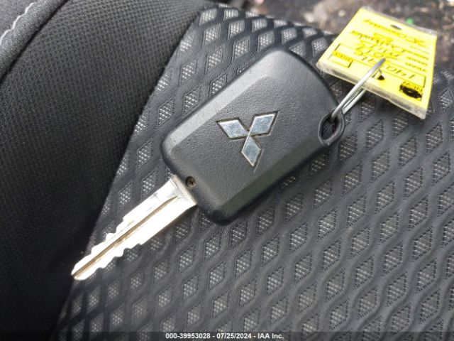 JA4AZ2A39HZ068099 Mitsubishi Outlander Es