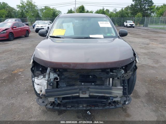 JA4AZ2A39HZ068099 Mitsubishi Outlander Es